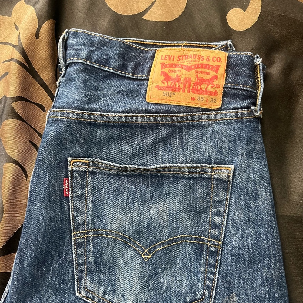 Levi’s 501      9/10 condition!